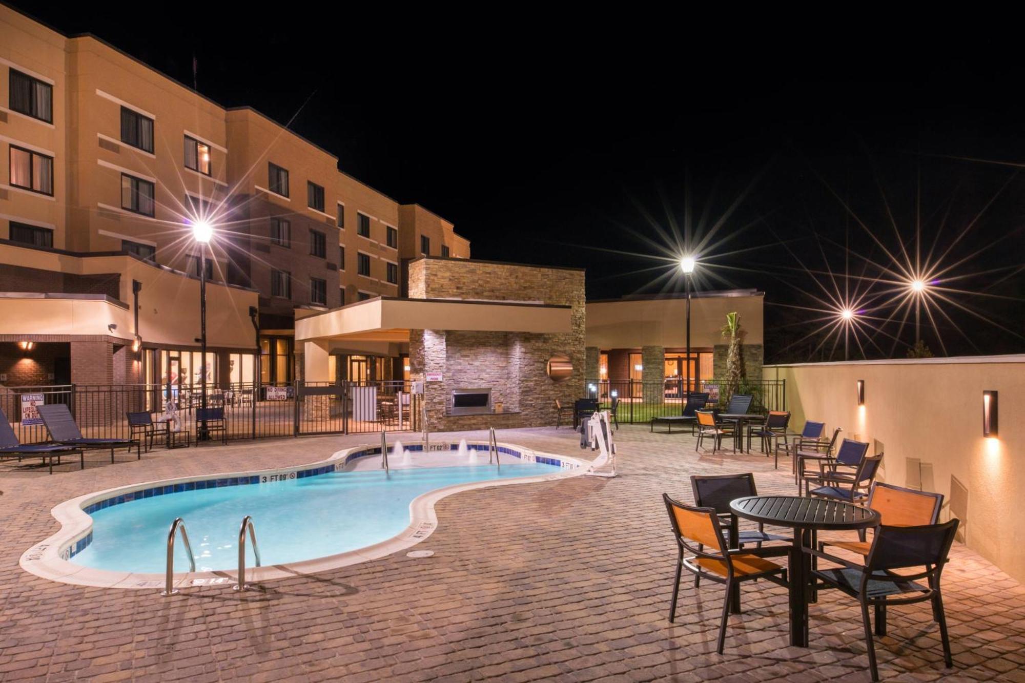 Courtyard By Marriott Jacksonville Exterior foto